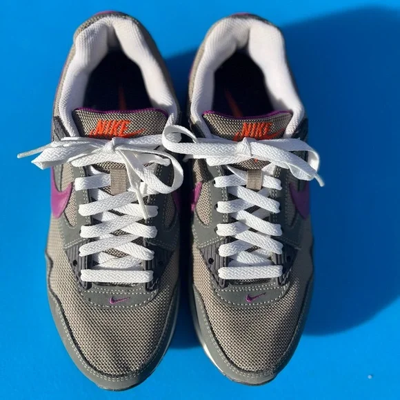 Nike Air women’s running shoes - Picture 4 of 5